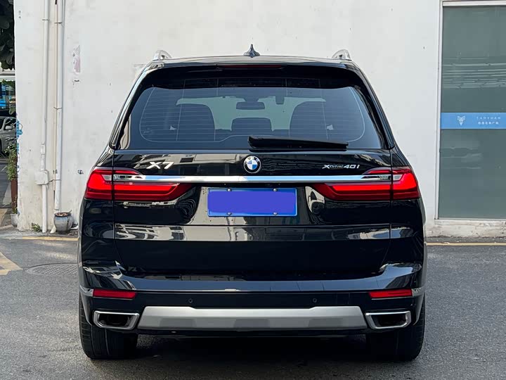 Photo 8 - BMW X7