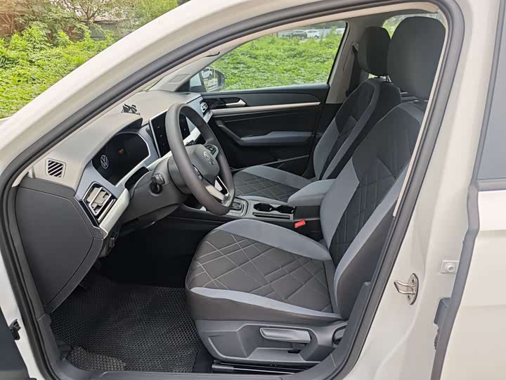 Фото 4 - Volkswagen Lavida