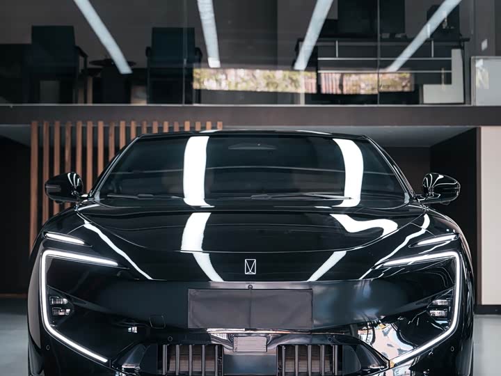 Фото 2 - Avatr 12