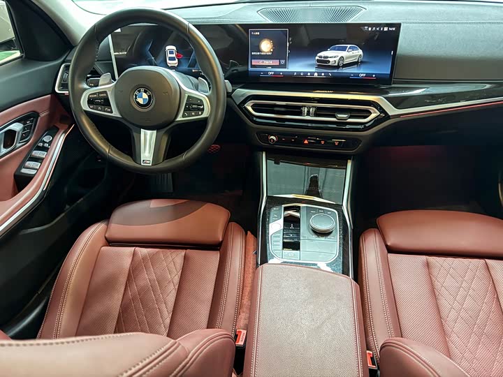 Photo 8 - BMW 3 Series