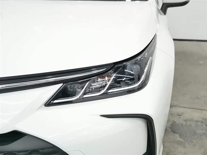 Фото 7 - Toyota Corolla