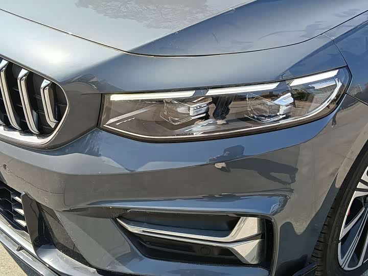 Photo 4 - Geely Preface