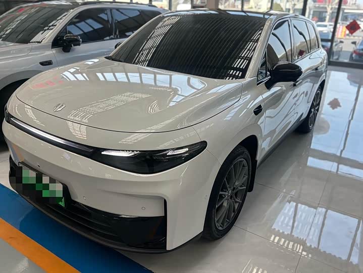 Фото 1 - Leapmotor C10