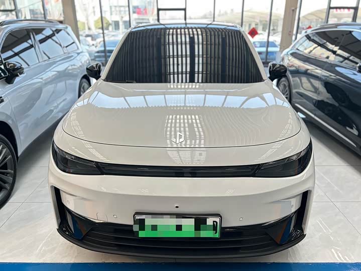 Фото 2 - Leapmotor C10