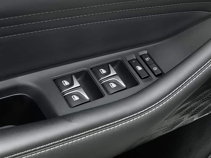 Фото 9 - Changan UNI-K