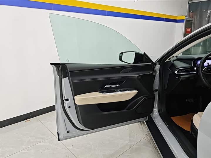 Фото 7 - Mazda EZ-6