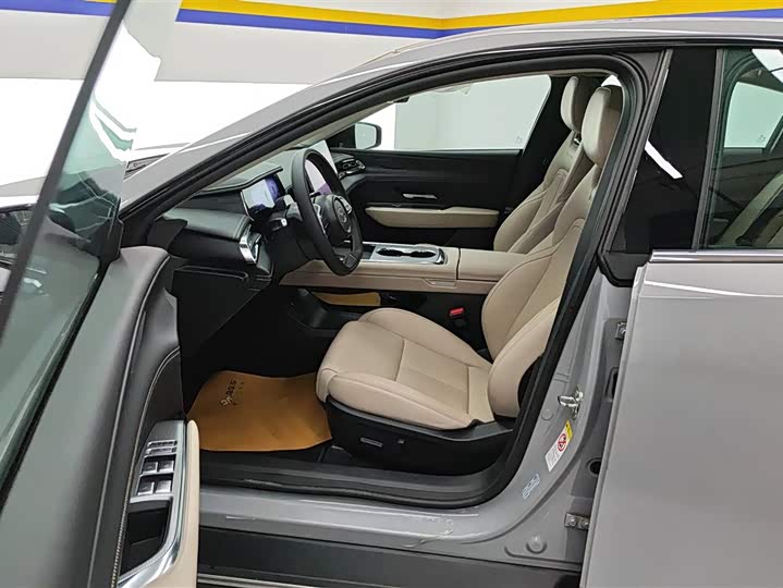 Фото 9 - Mazda EZ-6