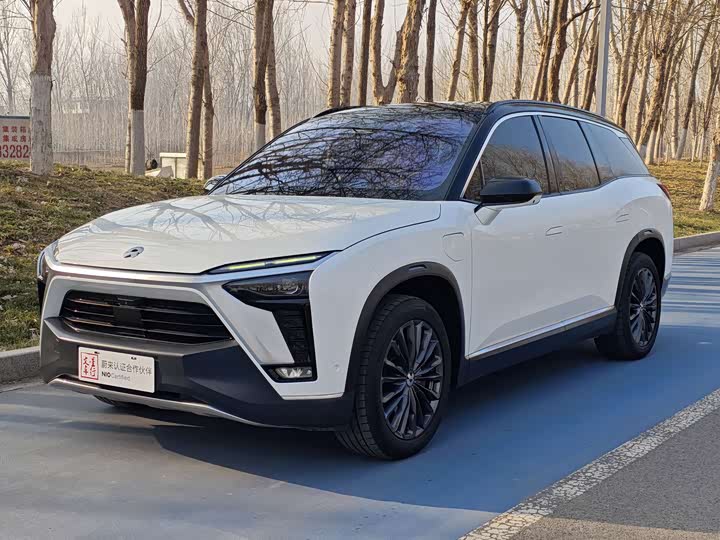 Фото 1 - Nio ES8