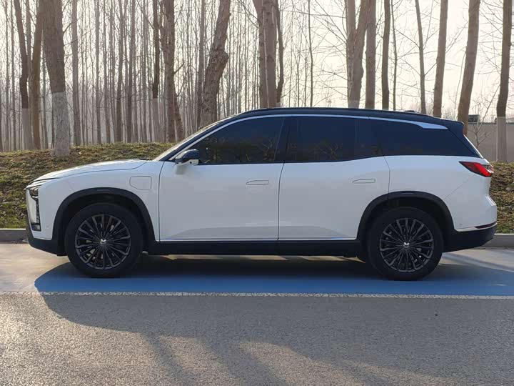 Фото 3 - Nio ES8