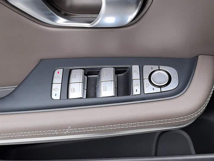 Фото 9 - BYD Han