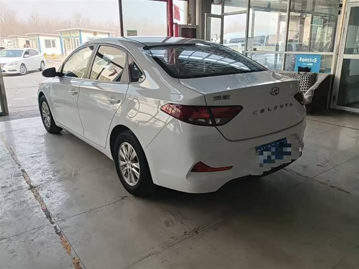 Фото 6 - Hyundai Celesta