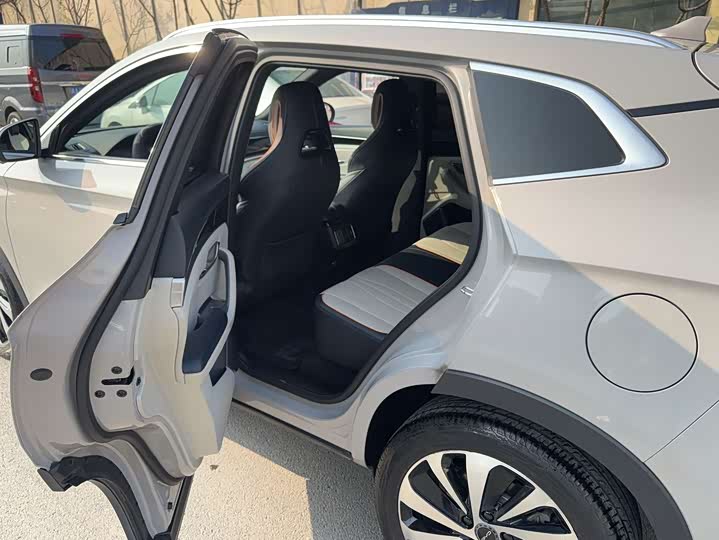 Фото 8 - BYD Song Plus Hybrid/EV