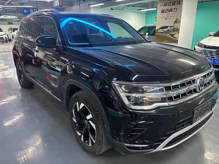 Photo 3 - Volkswagen Teramont Pro