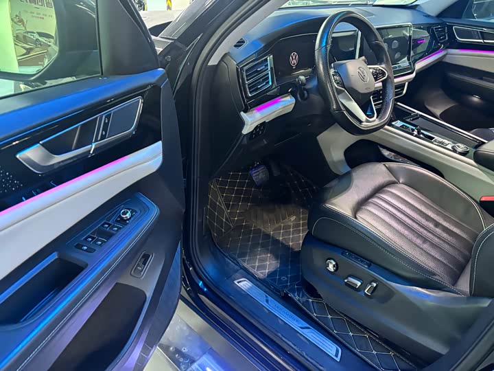 Photo 4 - Volkswagen Teramont Pro