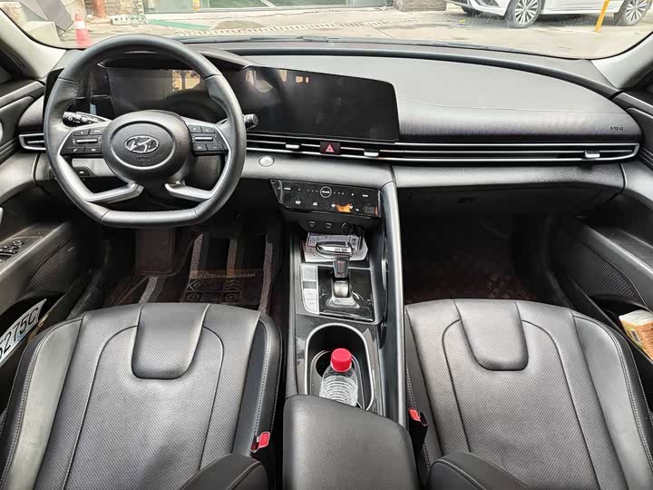 Фото 5 - Hyundai Elantra N line