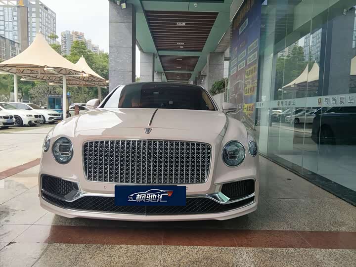 Фото 2 - Bentley Flying Spur