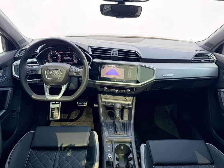 Фото 9 - Audi Q3