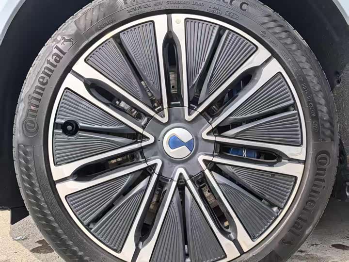 Фото 3 - Denza N7