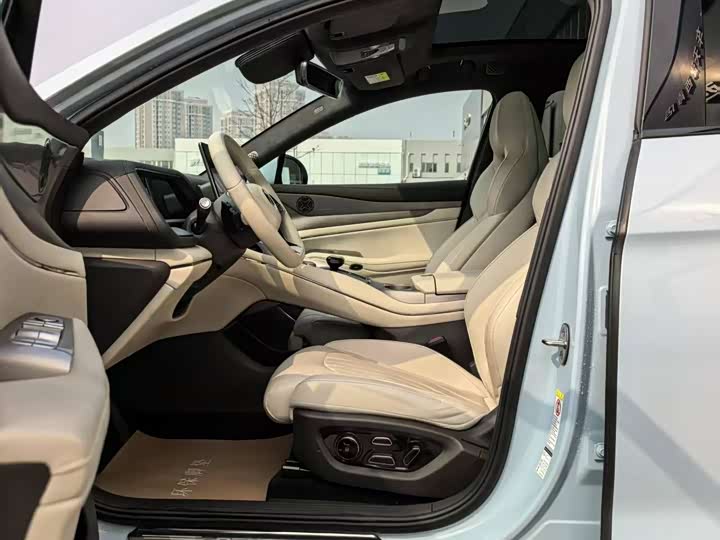 Фото 4 - Denza N7