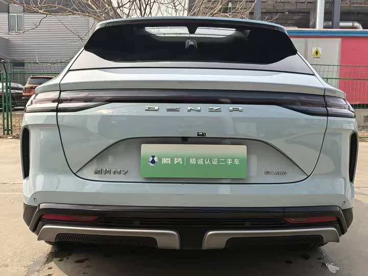 Фото 6 - Denza N7