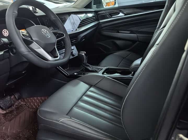 Фото 9 - Volkswagen Passat