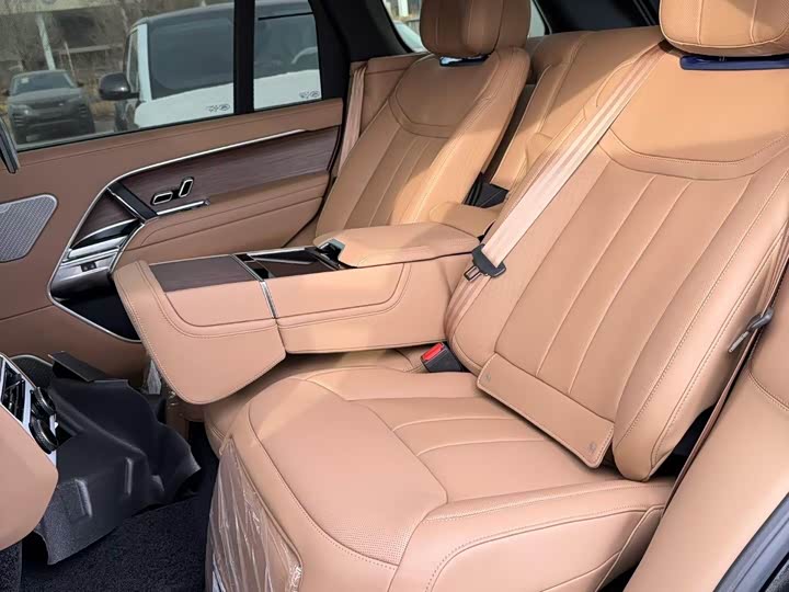 Photo 6 - Land Rover Range Rover