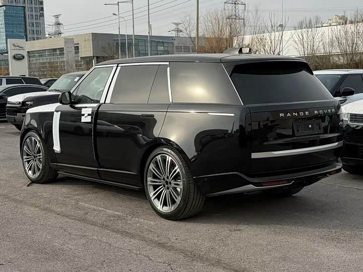 Photo 9 - Land Rover Range Rover