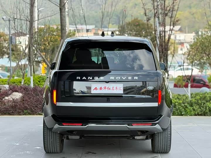Photo 4 - Land Rover Range Rover