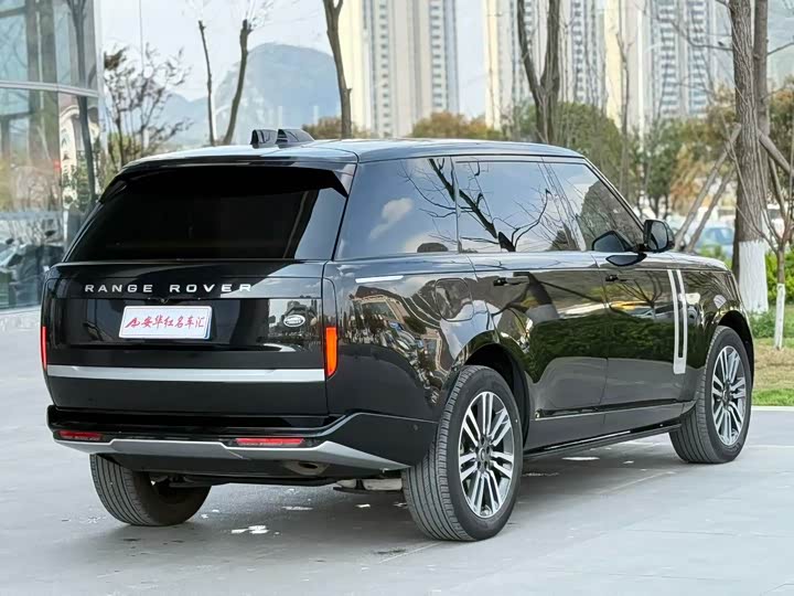 Photo 5 - Land Rover Range Rover