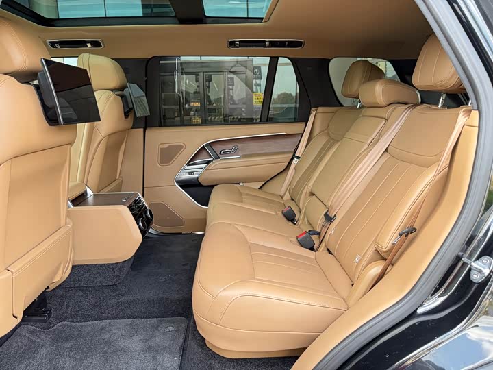 Photo 7 - Land Rover Range Rover