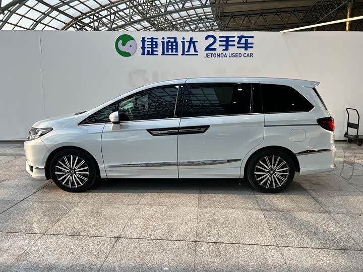 Фото 6 - Honda Elysion