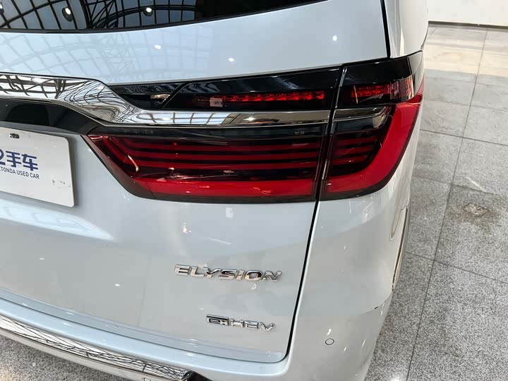 Фото 9 - Honda Elysion