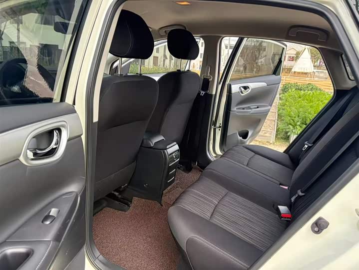 Фото 7 - Nissan Sylphy