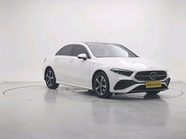 Фото 9 - Mercedes-Benz A-Class