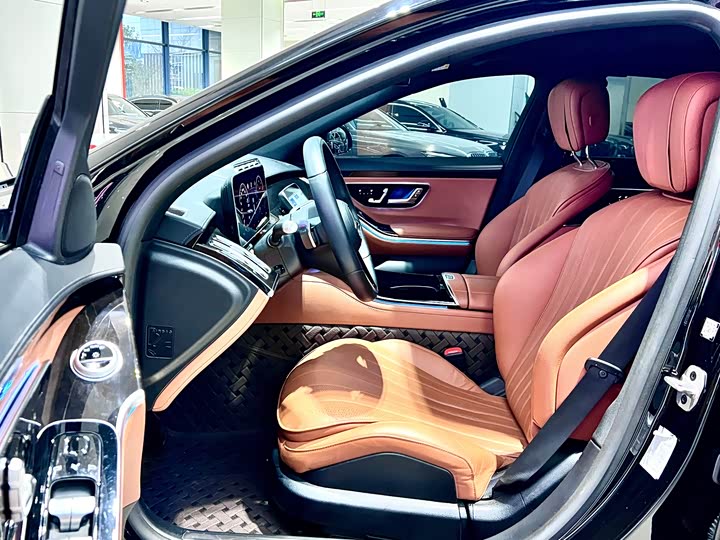 Photo 7 - Mercedes-Benz S-Class