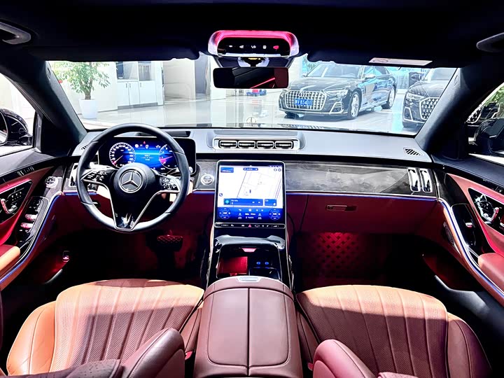 Photo 8 - Mercedes-Benz S-Class