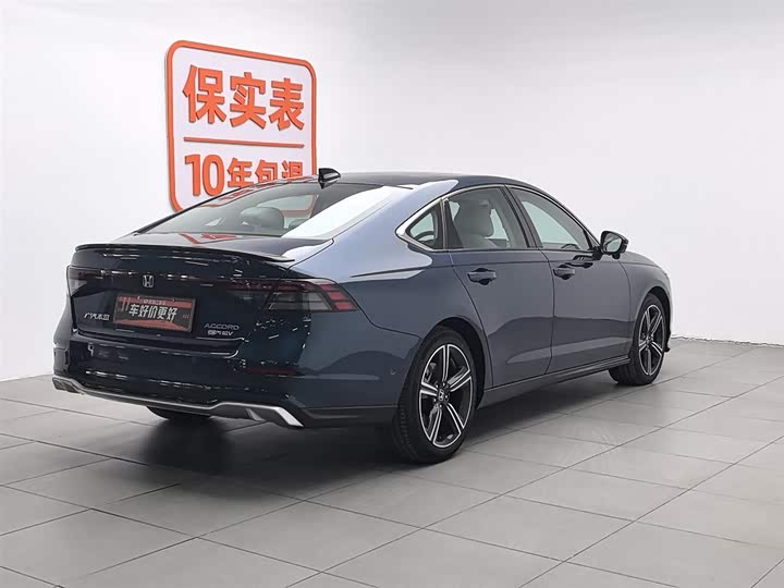 Фото 2 - Honda Accord Hybrid