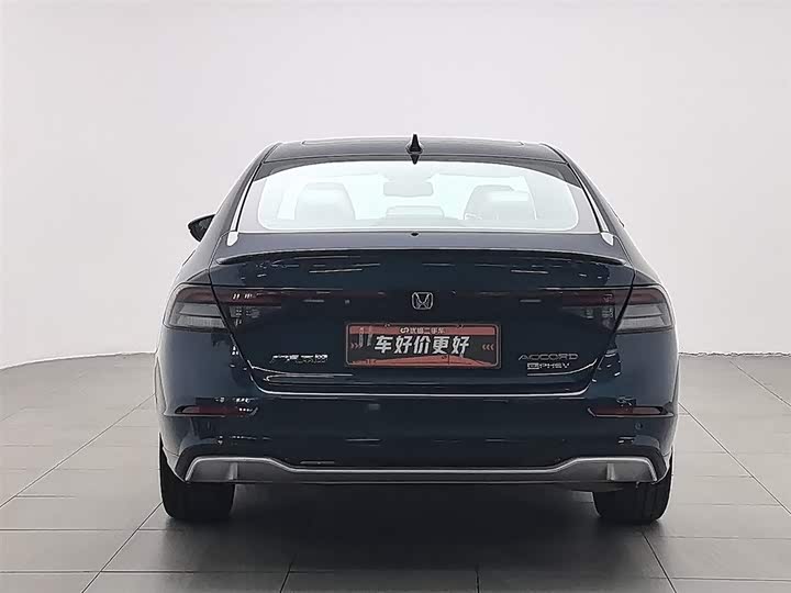 Фото 4 - Honda Accord Hybrid