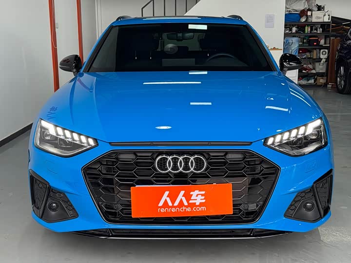 Фото 2 - Audi A4