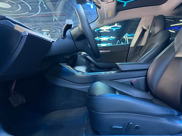 Фото 5 - Tesla Model 3