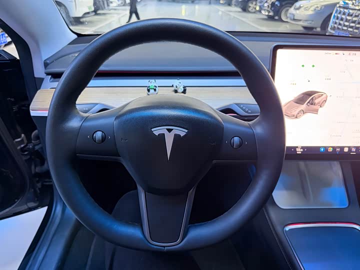 Фото 7 - Tesla Model 3