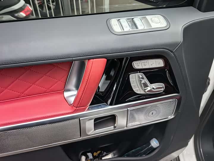 Фото 4 - Mercedes-Benz G-Class