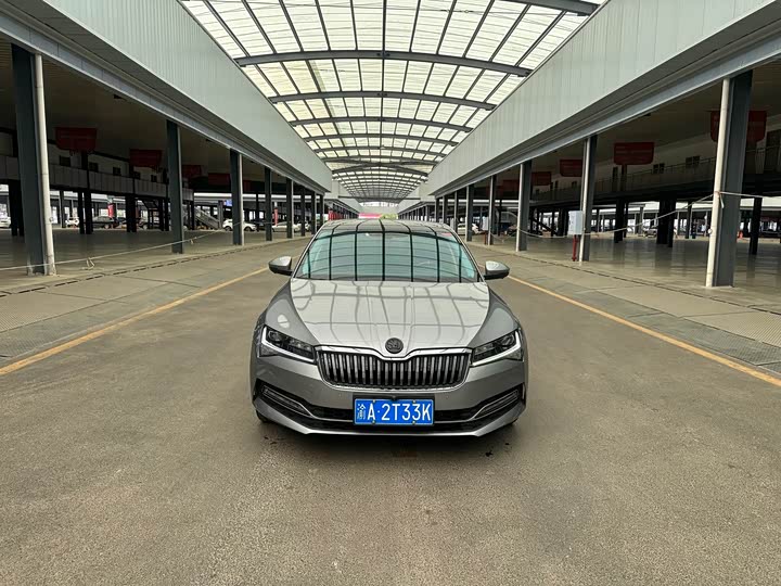 Фото 2 - Skoda Superb