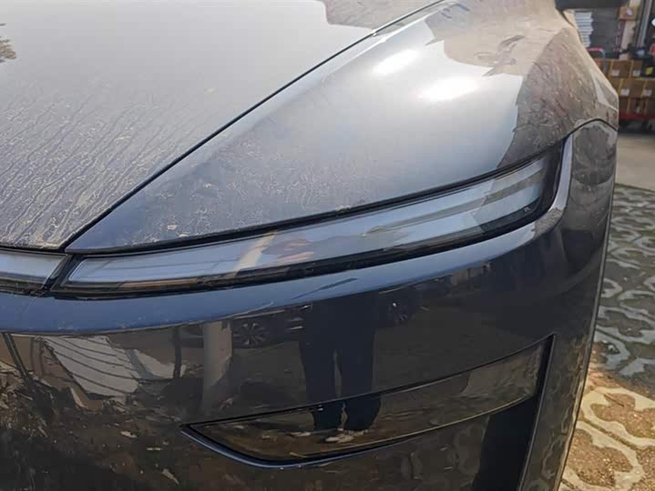 Photo 5 - Tesla Model Y