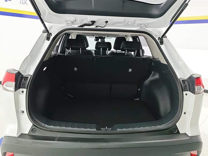 Фото 4 - Toyota Corolla Cross