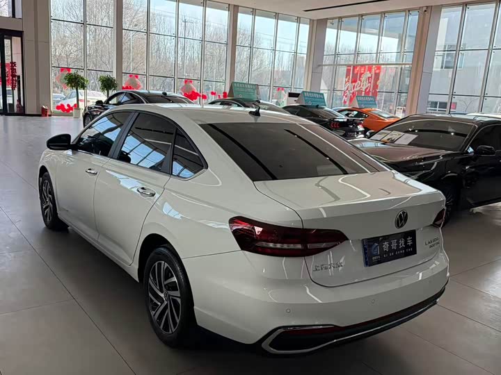 Фото 5 - Volkswagen Lavida