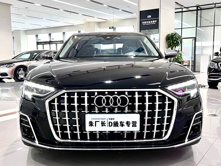 Фото 2 - Audi A8