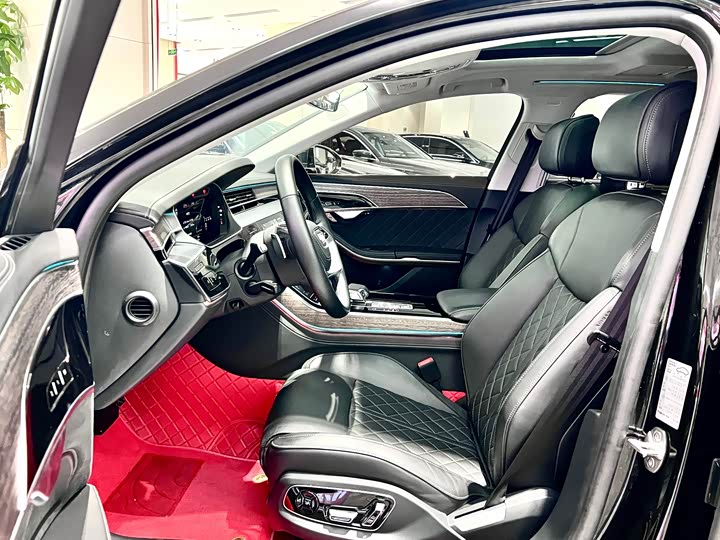 Фото 7 - Audi A8