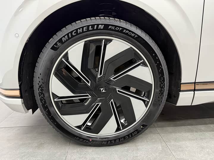 Photo 6 - Dongfeng Yipai eπ 008