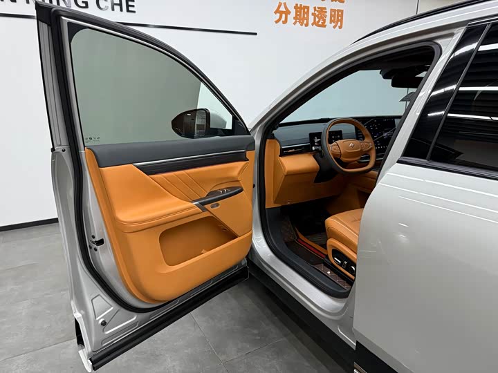 Photo 7 - Dongfeng Yipai eπ 008